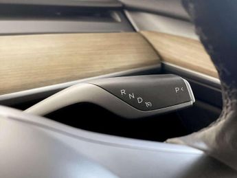 Tesla Model 3 Standard Range Plus Saloon 4dr Electric Auto RWD (241 bhp)