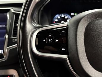 Volvo XC90 2.0 D5 Momentum Geartronic 4WD Euro 6 (s/s) 5dr