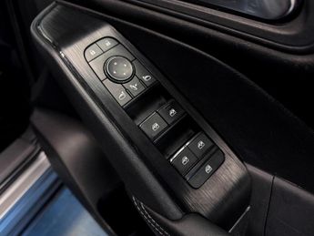 Nissan Qashqai 1.3 DIG-T MHEV Acenta Premium SUV 5dr Petrol Hybrid XTRON Euro 6