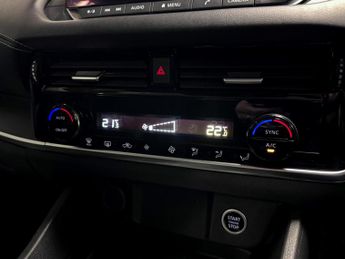 Nissan Qashqai 1.3 DIG-T MHEV Acenta Premium SUV 5dr Petrol Hybrid XTRON Euro 6