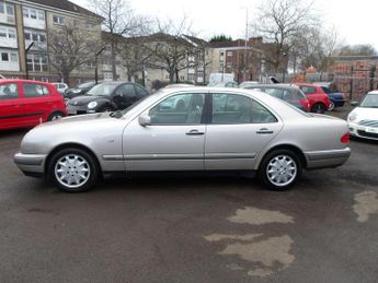 Mercedes-Benz E Class 3.2 E320 Elegance 4dr