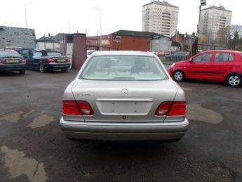 Mercedes-Benz E Class 3.2 E320 Elegance 4dr