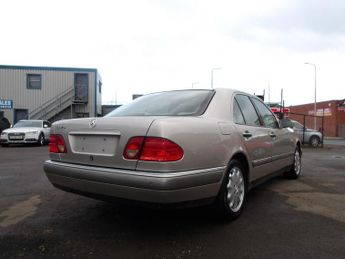 Mercedes-Benz E Class 3.2 E320 Elegance 4dr