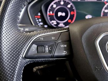 Audi Q5 2.0 TDI 40 Black Edition SUV 5dr Diesel S Tronic quattro Euro 6 