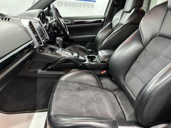 Porsche Cayenne 3.0 V6 E-Hybrid S Platinum Edition TiptronicS 4WD Euro 6 (s/s) 5