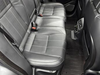 Land Rover Range Rover Velar 3.0 SD6 V6 R-Dynamic HSE Auto 4WD Euro 6 (s/s) 5dr