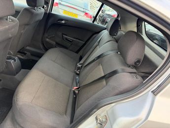 Vauxhall Astra 1.4i 16v Life 5dr