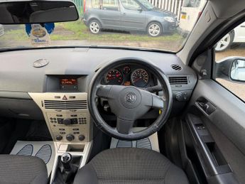 Vauxhall Astra 1.4i 16v Life 5dr