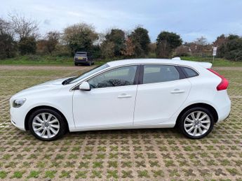 Volvo V40 1.5 T3 SE Lux Nav Hatchback 5dr Petrol Auto Euro 6 (s/s) (152 ps