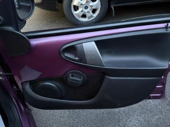 Peugeot 107 1.0 12V Allure 2 Tronic Euro 5 5dr