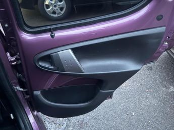 Peugeot 107 1.0 12V Allure 2 Tronic Euro 5 5dr