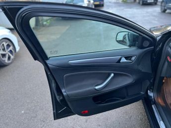 Ford Mondeo 2.0 TDCi Titanium Powershift Euro 5 5dr