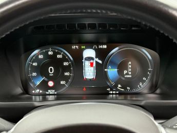Volvo XC90 2.0h T8 Twin Engine 10.4kWh Momentum Pro Auto 4WD Euro 6 (s/s) 5