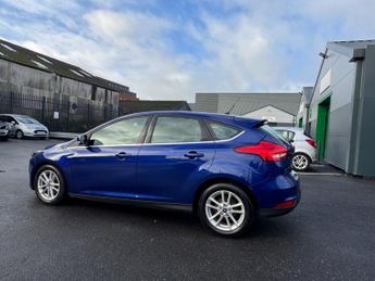 Ford Focus 1.6 Zetec Powershift Euro 6 5dr