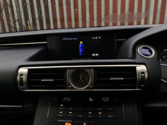 Lexus IS 2.5 300h Executive Edition E-CVT Euro 5 (s/s) 4dr