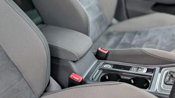 Volkswagen Golf 1.4 TSI BlueMotion Tech SE DSG Euro 5 (s/s) 5dr