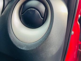 Nissan Juke 1.6 Tekna XTRON Euro 5 5dr