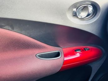 Nissan Juke 1.6 Tekna XTRON Euro 5 5dr