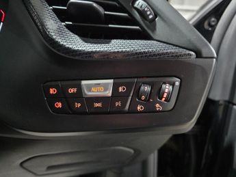 BMW 1 Series 1.5 118i Sport DCT Euro 6 (s/s) 5dr