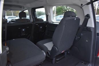 Citroen e-Berlingo 52kWh PLUS XL Auto 5dr (7.4kW Charger)