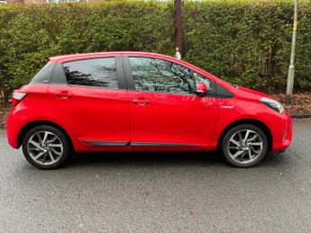 Toyota Yaris 1.5 VVT-h Y20 Bi-tone E-CVT Euro 6 (s/s) 5dr