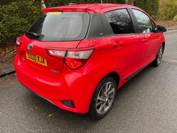 Toyota Yaris 1.5 VVT-h Y20 Bi-tone E-CVT Euro 6 (s/s) 5dr