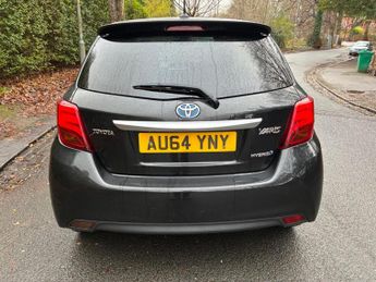 Toyota Yaris 1.5 VVT-h Excel E-CVT Euro 6 5dr (15in Alloy)