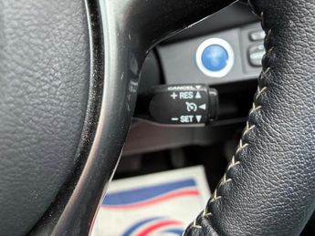 Toyota Yaris 1.5 VVT-h Excel E-CVT Euro 6 5dr (15in Alloy)