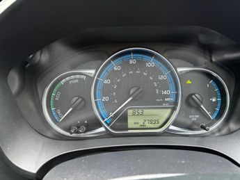 Toyota Yaris 1.5 VVT-h Excel E-CVT Euro 6 5dr (15in Alloy)