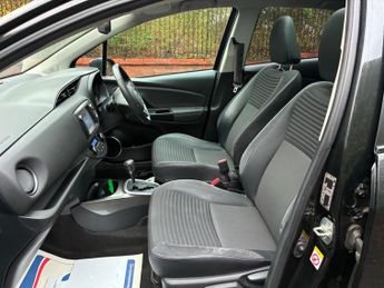 Toyota Yaris 1.5 VVT-h Excel E-CVT Euro 6 5dr (15in Alloy)