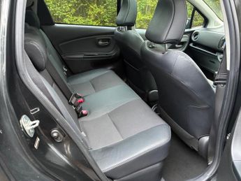 Toyota Yaris 1.5 VVT-h Excel E-CVT Euro 6 5dr (15in Alloy)