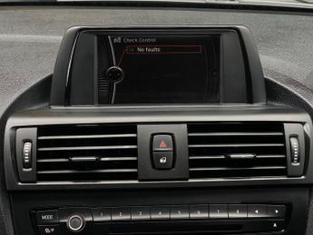 BMW 1 Series 2.0 120d SE Auto Euro 5 (s/s) 5dr