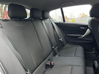 BMW 1 Series 2.0 120d SE Auto Euro 5 (s/s) 5dr