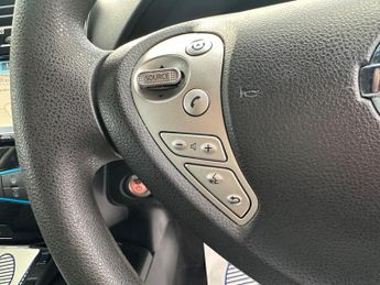 Nissan Leaf 24kWh Acenta Auto 5dr