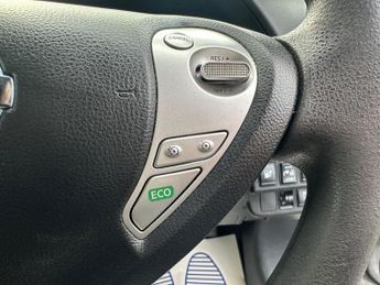 Nissan Leaf 24kWh Acenta Auto 5dr
