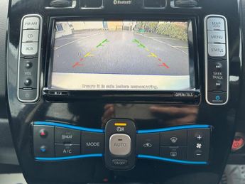 Nissan Leaf 24kWh Acenta Auto 5dr