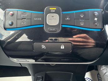 Nissan Leaf 24kWh Acenta Auto 5dr
