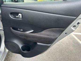 Nissan Leaf 24kWh Acenta Auto 5dr