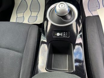Nissan Leaf 24kWh Acenta Auto 5dr