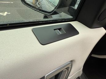 Land Rover Discovery Sport 2.0 TD4 HSE Auto 4WD Euro 6 (s/s) 5dr