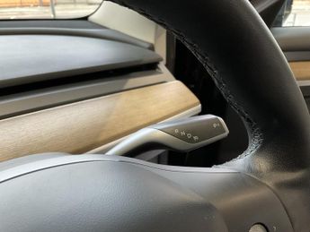 Tesla Model 3 STANDARD RANGE +