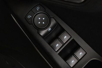 Ford Fiesta 1.0T EcoBoost MHEV Titanium Vignale DCT Euro 6 (s/s) 5dr