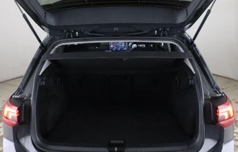 Volkswagen Golf 1.5 TSI Match Euro 6 (s/s) 5dr