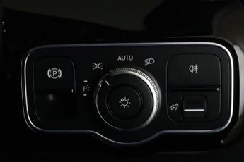 Mercedes-Benz A Class 1.3 A180 AMG Line (Executive) 7G-DCT Euro 6 (s/s) 5dr