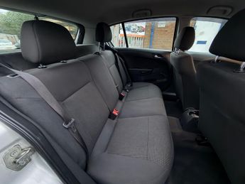 Vauxhall Astra 1.4i 16v Life 5dr
