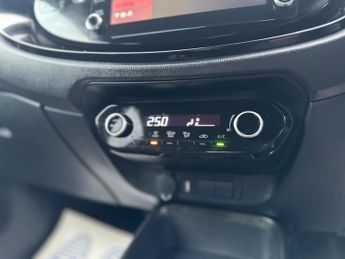 Toyota Aygo X 1.0 VVT-i Edge x-shift Euro 6 (s/s) 5dr