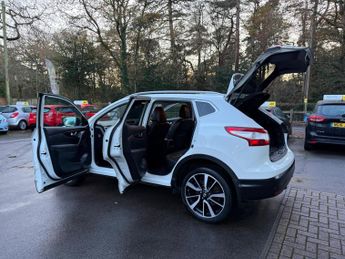 Nissan Qashqai 1.6 dCi Tekna XTRON 2WD Euro 5 (s/s) 5dr