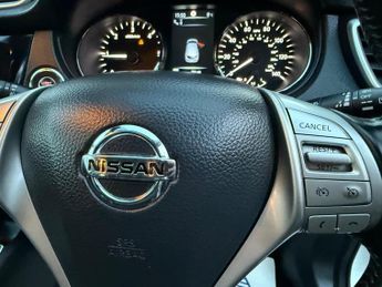 Nissan Qashqai 1.6 dCi Tekna XTRON 2WD Euro 5 (s/s) 5dr