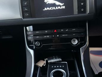 Jaguar XF 2.0d Prestige Auto Euro 6 (s/s) 4dr