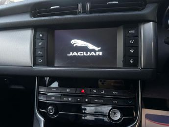 Jaguar XF 2.0d Prestige Auto Euro 6 (s/s) 4dr